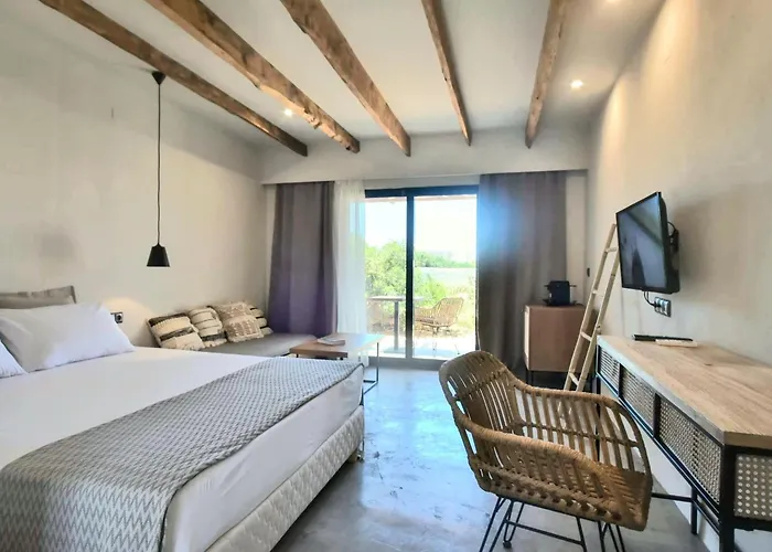 Mira Living Concept Suites Adults Only